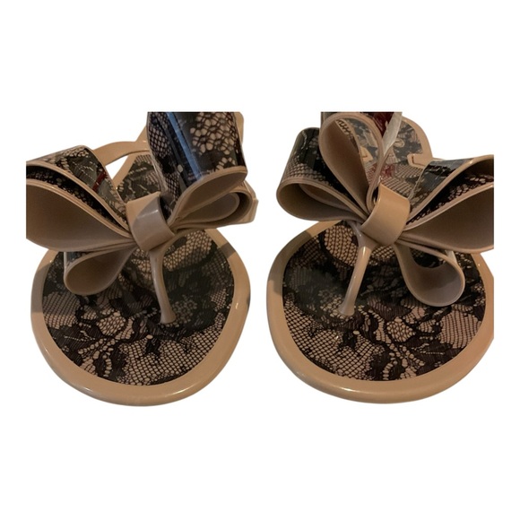 Valentino Garavani Women’s Lace Print Rubber Slides With Bow Slip On Size 39/9 - Picture 7 of 16